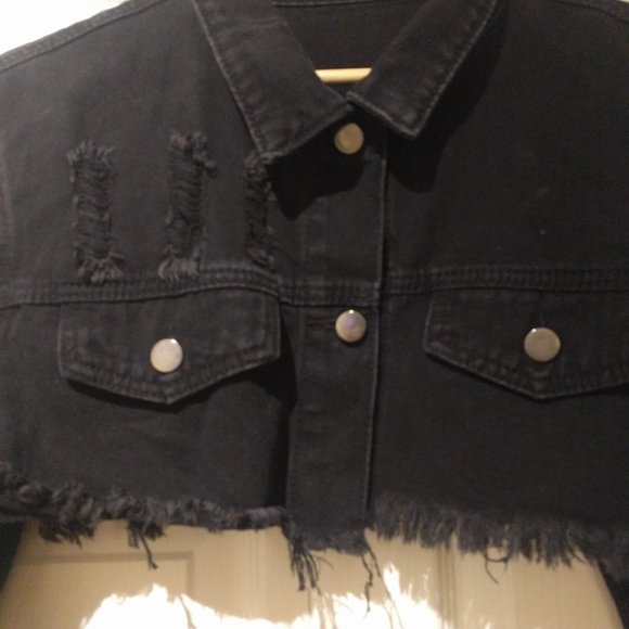 Super Cropped Frayed Black Denim Jacket - Picture 1 of 4